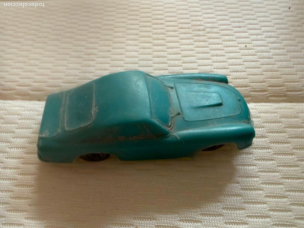 Coches a escala: Coche Ferrari berlinetta pl&aacute;stico