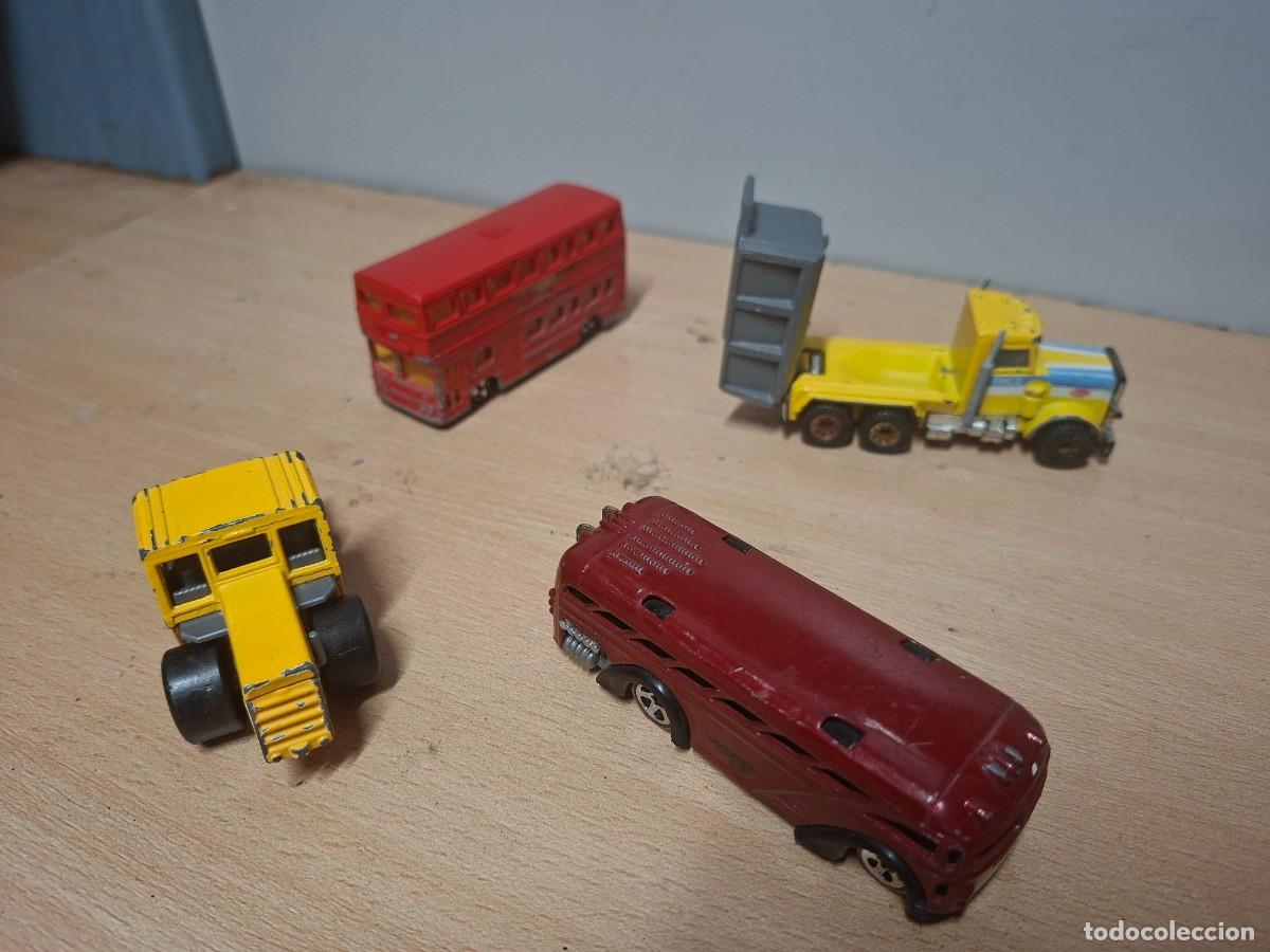 Coches a escala: Lote 4 Camiones y Autobuses Matchbox, Majorette, Hot Wheels