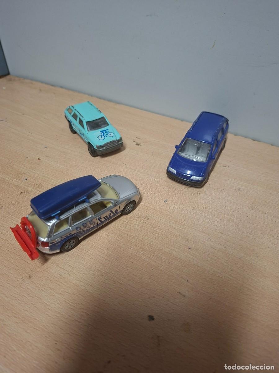 Coches a escala: Lote de 3 coches a escala 1:64 (Hot Wheels / Majorette) - Usados