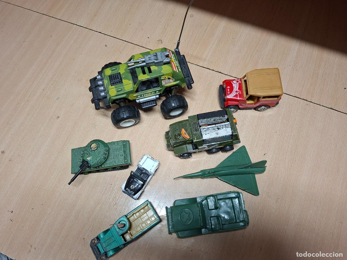Coches a escala: Veh&iacute;culos militares de combate, tanques y todoterrenos t&aacute;cticos