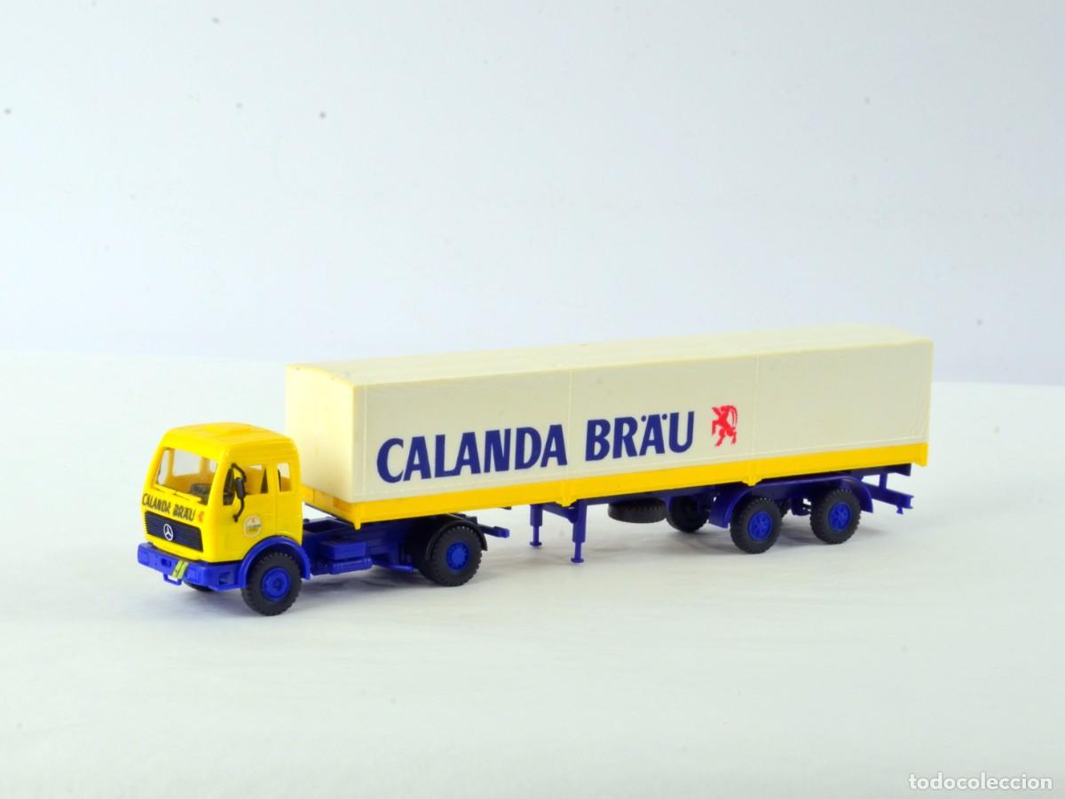 Coches a escala: Roskopf Escala H0 1:87 Cami&oacute;n Articulado Mercedes Benz NG Calanda Br&auml;u con Caja