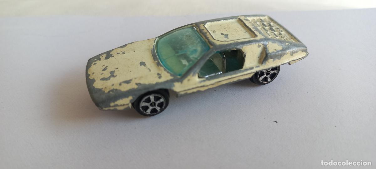 Coches a escala: Lamborghini Marzal blanco. T215 Hong Kong. Creo que de PlayArt o similar. A&ntilde;os 60. Coche miniatura.
