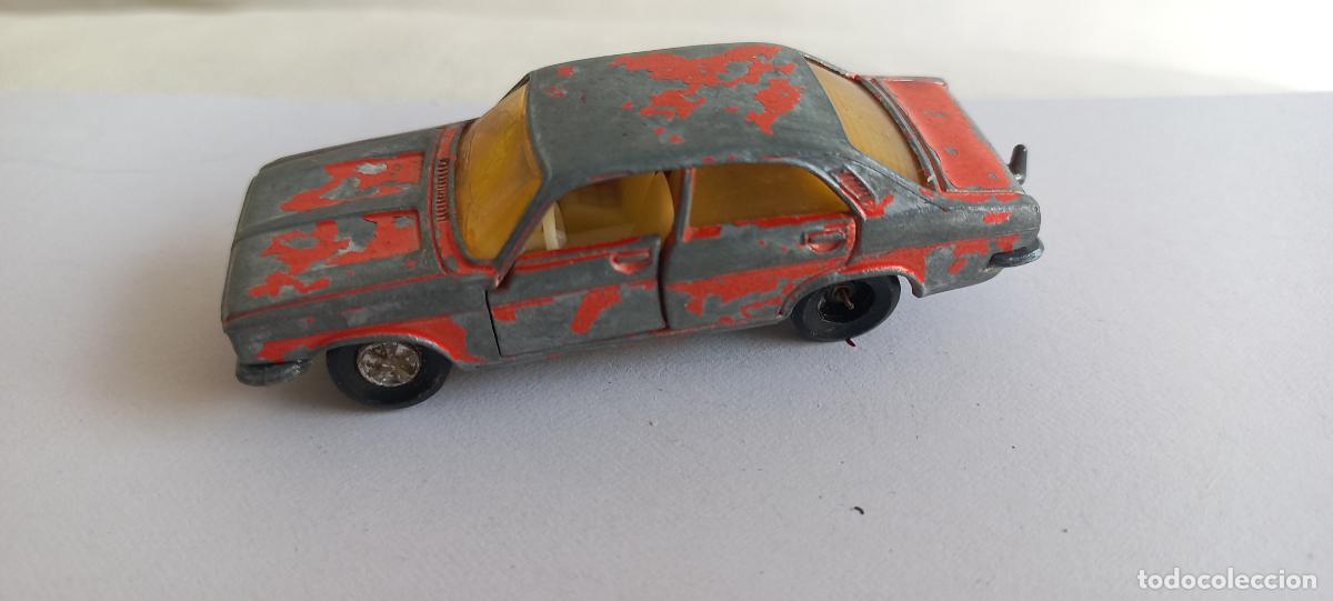 Coches a escala: Majorette modelo Chrysler 180. N&ordm; 208, a escala 1/60, fabricado en Francia Coche miniatura.