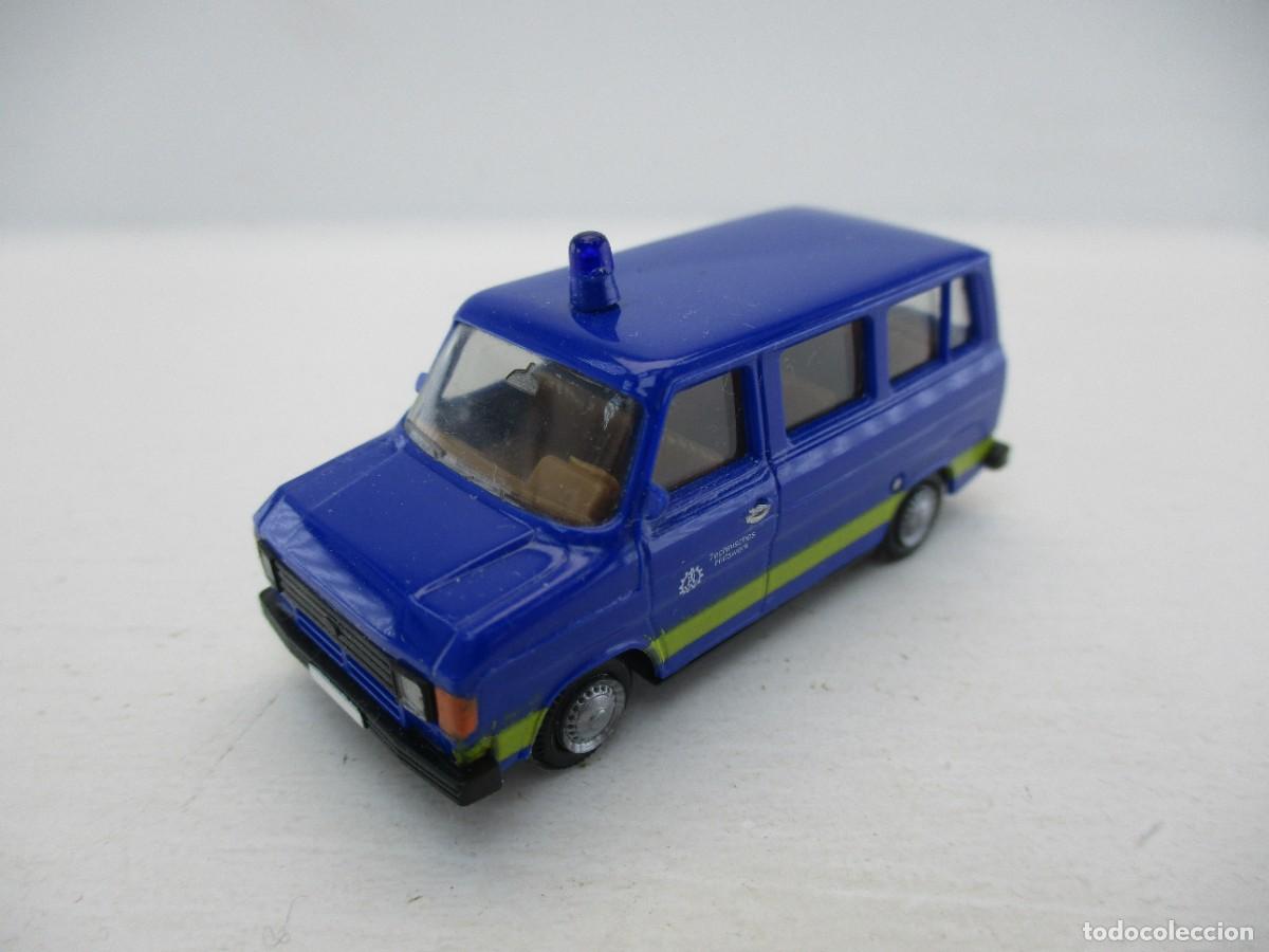 Coches a escala: COCHE ESCALA 1:87 REF B14 - Foto 1