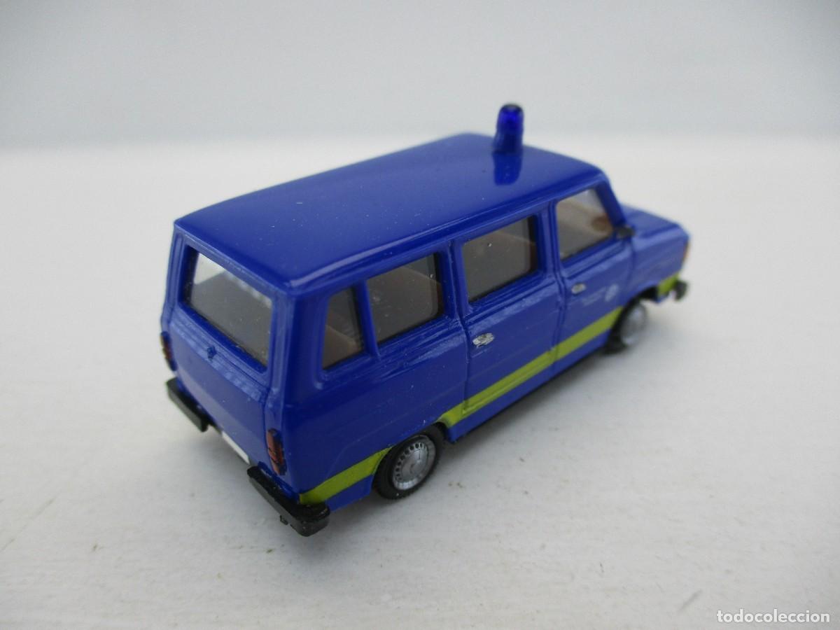 Coches a escala: COCHE ESCALA 1:87 REF B14 - Foto 2