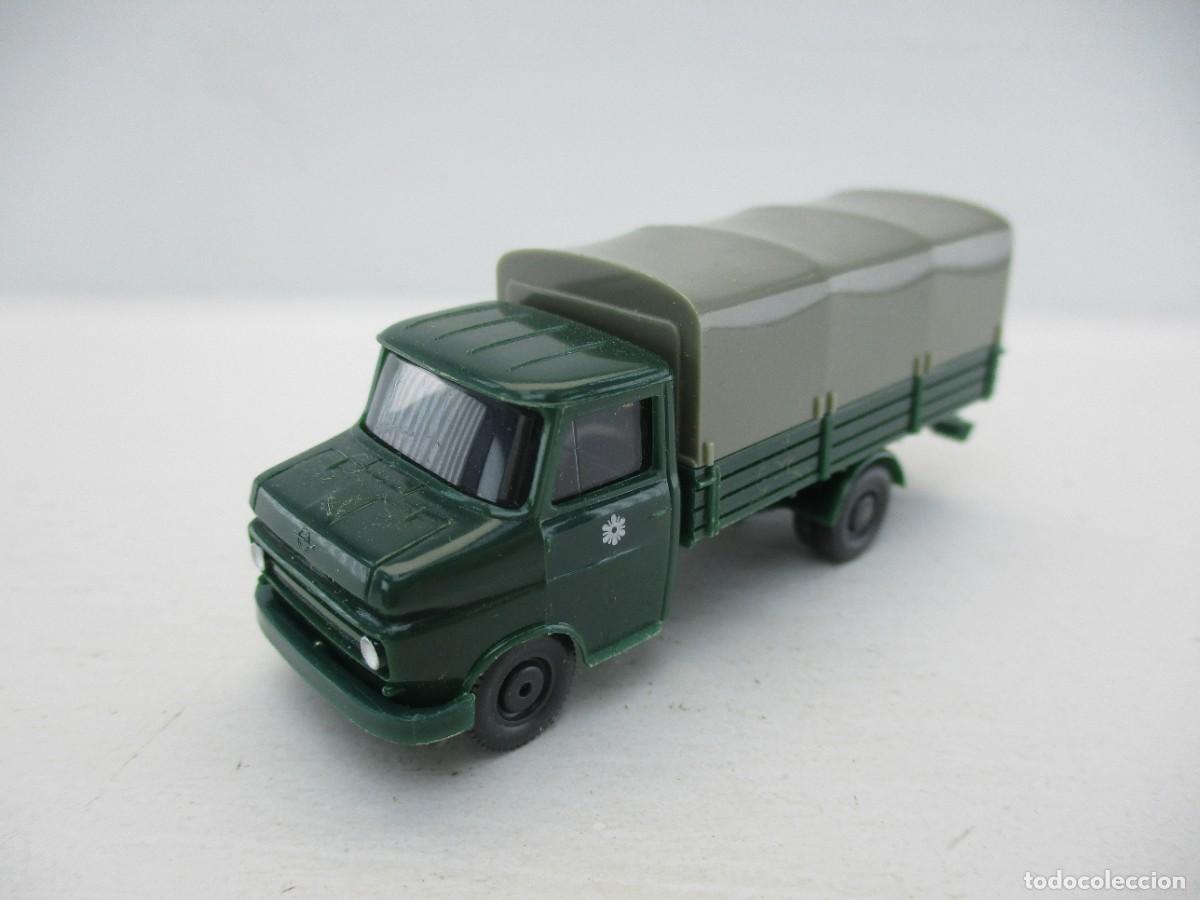 Auto in scala: COCHE ESCALA 1:87 REF B14