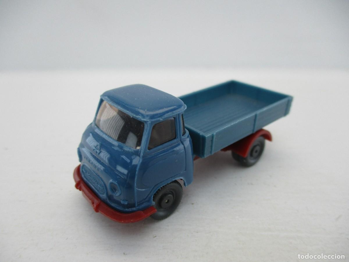 Auto in scala: COCHE ESCALA 1:87 REF NH