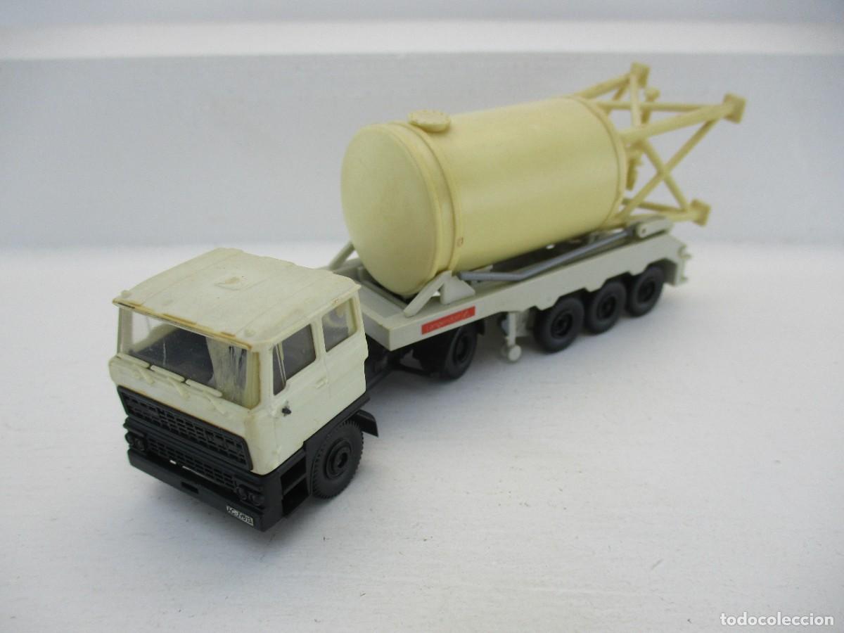 Coches a escala: CAMION ESCALA 1:87 REF C-9