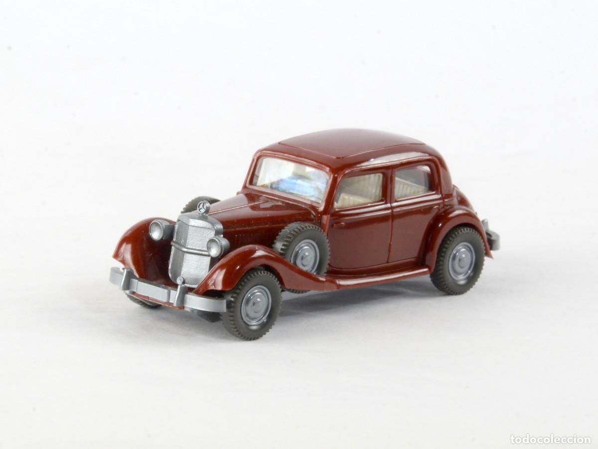 Coches a escala: Wiking Escala 1:87 H0 Mercedes Benz 260D Burdeos