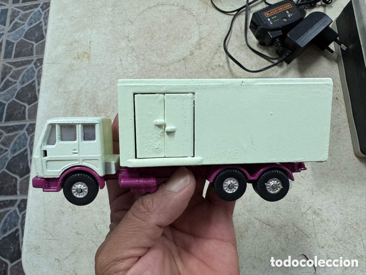 Coches a escala: Cami&oacute;n frigor&iacute;fico PLAYART