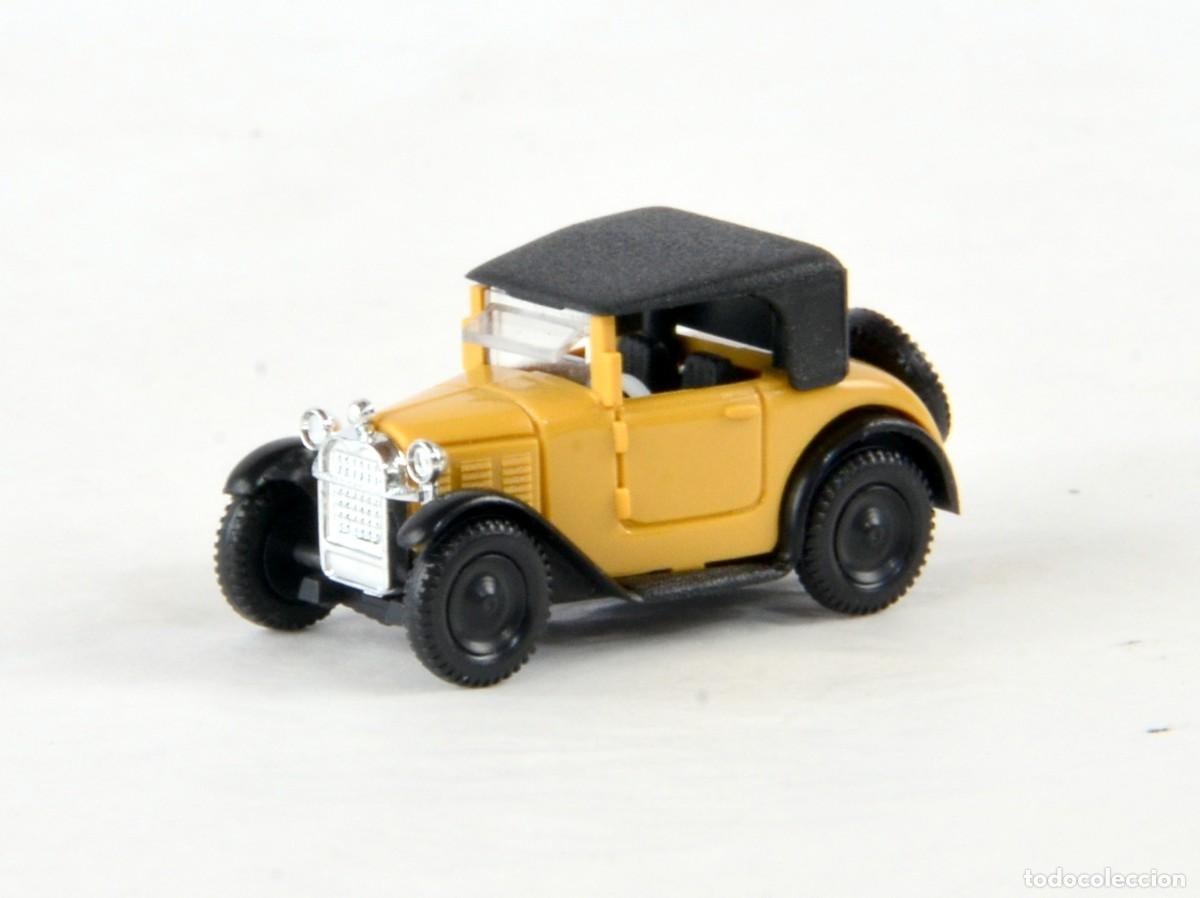 Coches a escala: Brekina Escala 1:87 H0 BMW Dixie Roadster Cerrado Marr&oacute;n