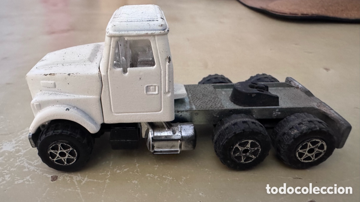 Coches a escala: Cabeza tractora Majorette 1:64 - Foto 2