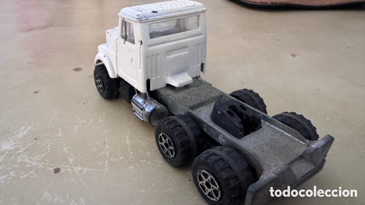 Coches a escala: Cabeza tractora Majorette 1:64 - Foto 4