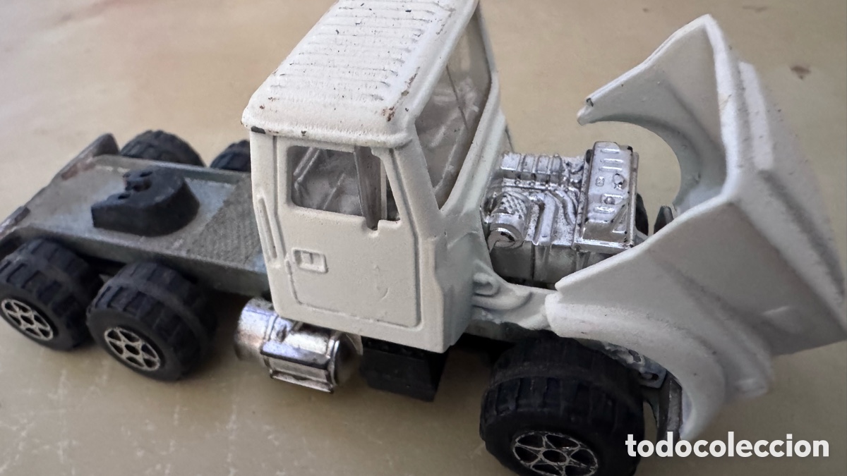 Coches a escala: Cabeza tractora Majorette 1:64 - Foto 7