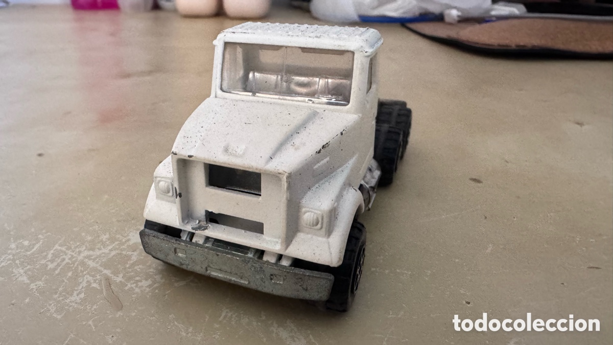 Coches a escala: Cabeza tractora Majorette 1:64 - Foto 1