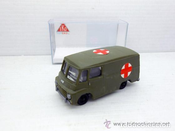Coches a escala: Eko Furgoneta AUSTIN SAVA 2 TN Cruz Roja Militar Ref. 4044 Toy Eko 1/86 plastic car Toyeko H0 1:86