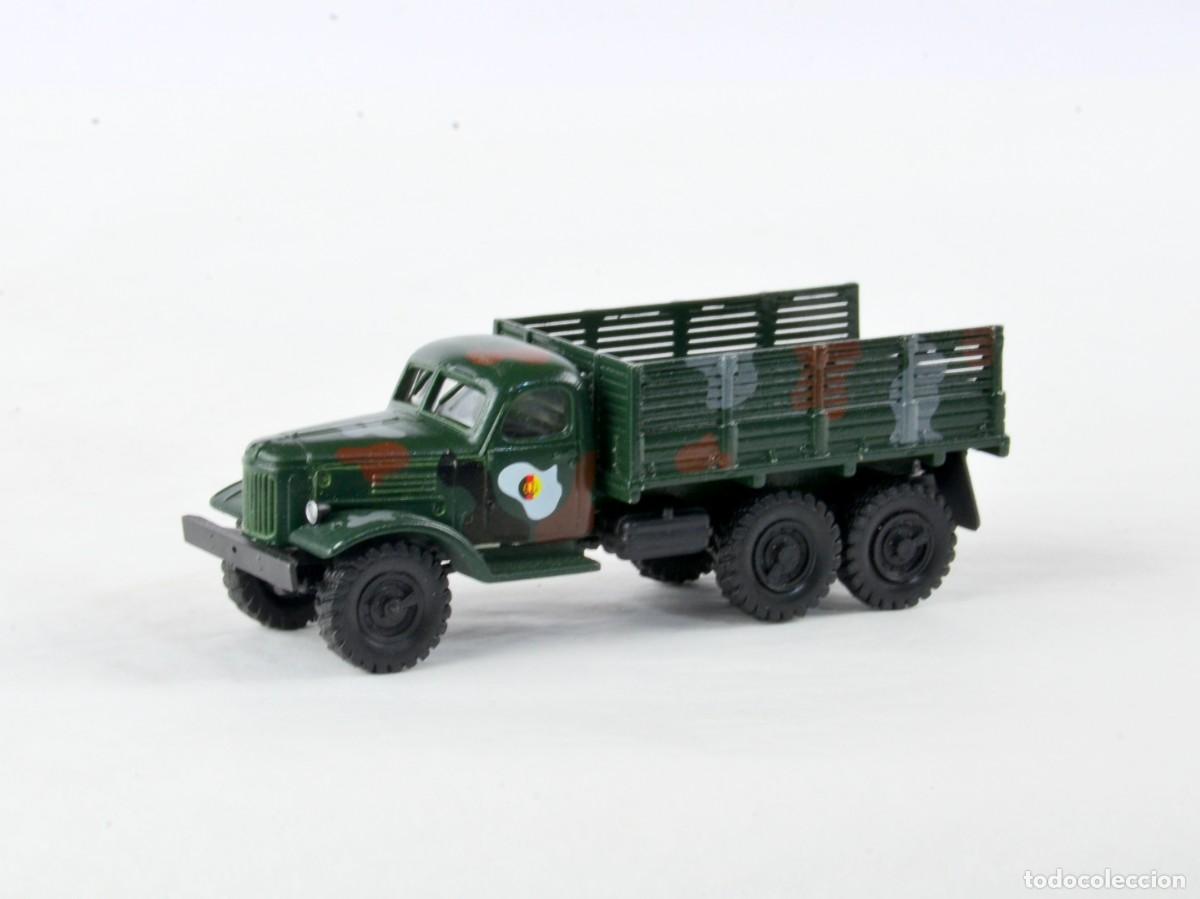 Coches a escala: Herpa Minitanks Escala 1:87 H0 Cami&oacute;n ZIL 157 NVA Impecable con Caja