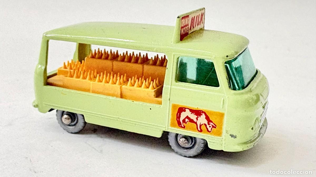 Coches a escala: COMMER BOTTLE FLOAT MILK MATCHBOX LESNEY NUMERO 21
