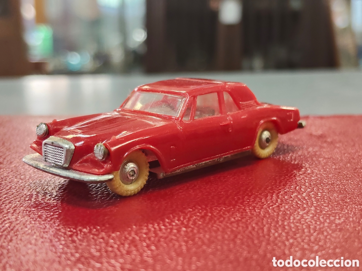 Coches a escala: Coche miniatura a escala 1/86