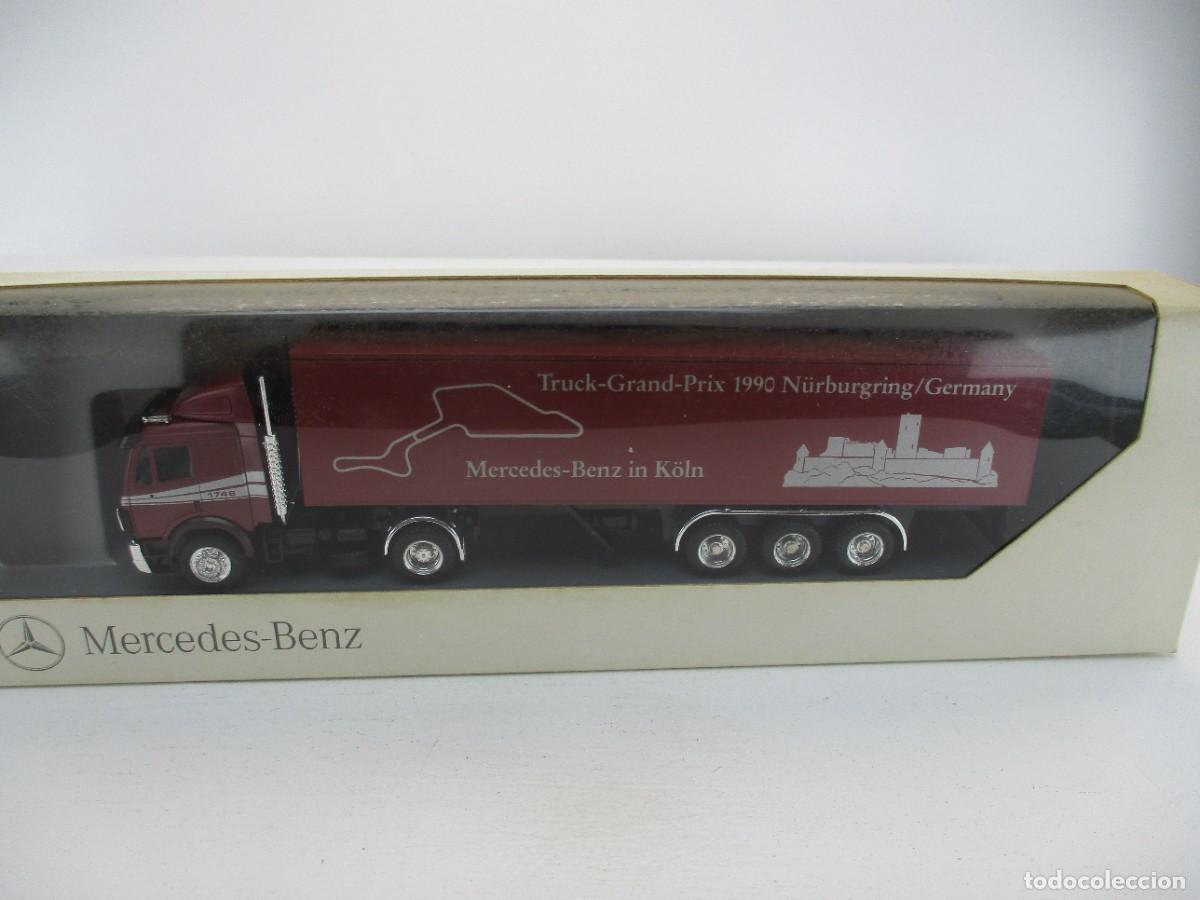 Auto in scala: CAMION HERPA 1:87 REF LIBR