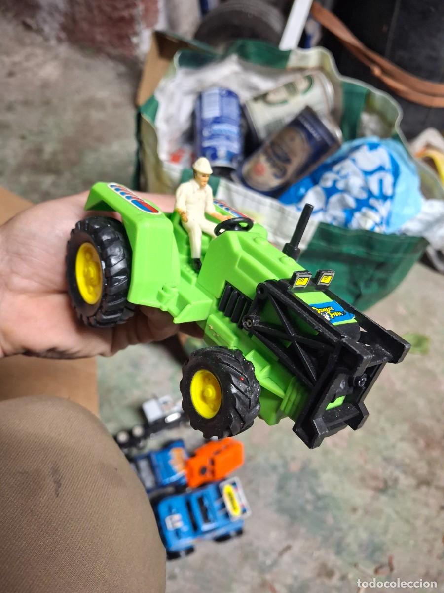 Coches a escala: Antigua maqueta escala tractor maquinaria agr&iacute;cola pl&aacute;stico E322 21 22 23 China