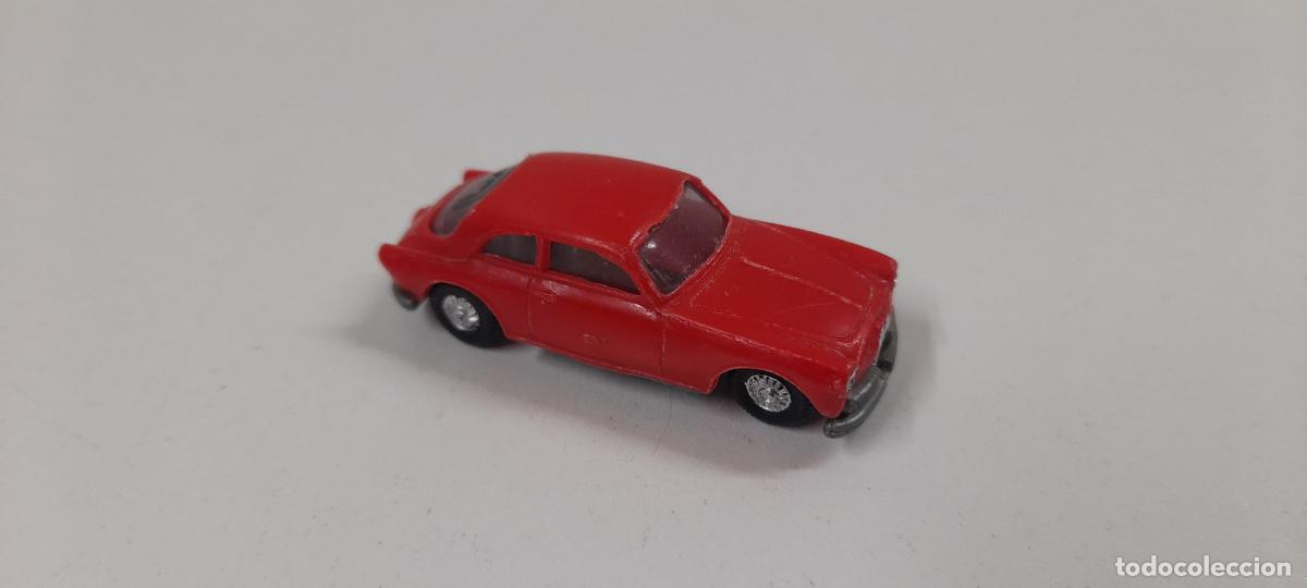 Coches a escala: COCHE ALFA ROMEO GIULIETTA SPRINT . REALIZADO POR EKO . ORIGINAL A&Ntilde;OS 60