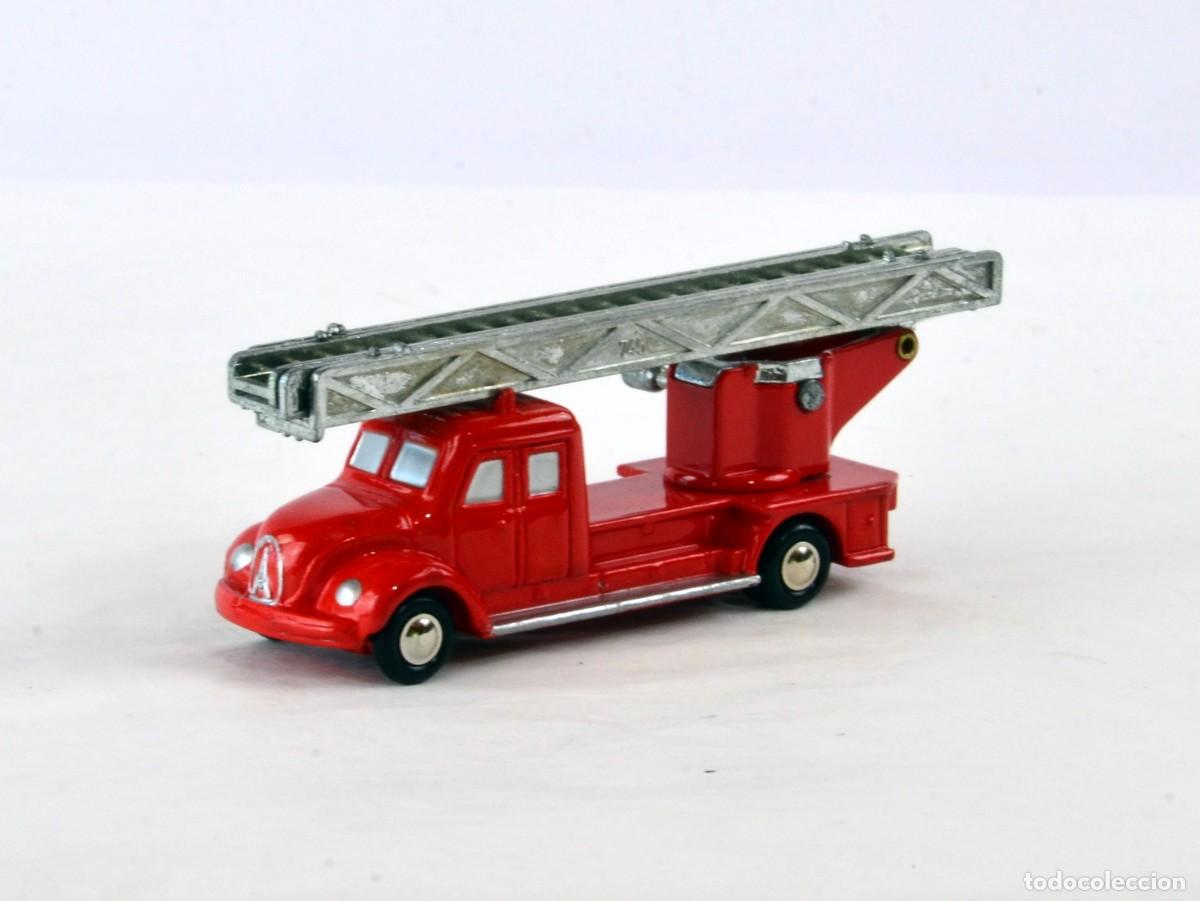 Coches a escala: Schuco Piccolo Escala 1:90 Cami&oacute;n de Bomberos Magirus Deutz DL 1:87