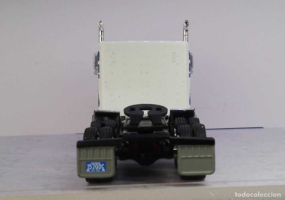 Coches a escala: Ford LTL 9000 1978 1/64 - Foto 5