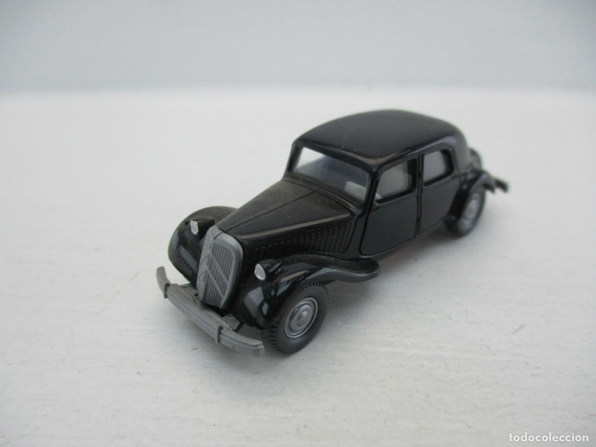 Coches a escala: COCHE ESCALA 1:87 REF LIBR