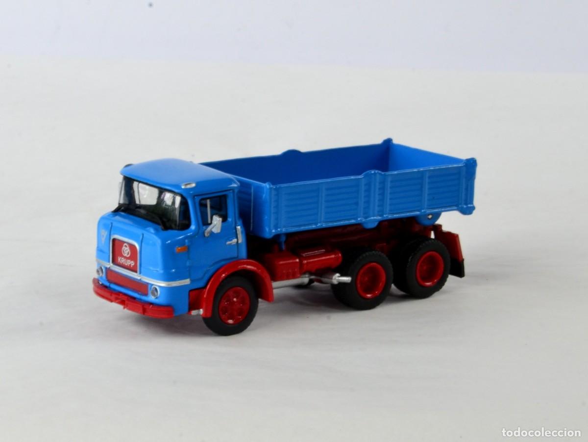 Coches a escala: Golden Oldies Escala 1:87 H0 Cami&oacute;n Volquete Krupp F360K Azul 6x6 Metal Impecable con Caja