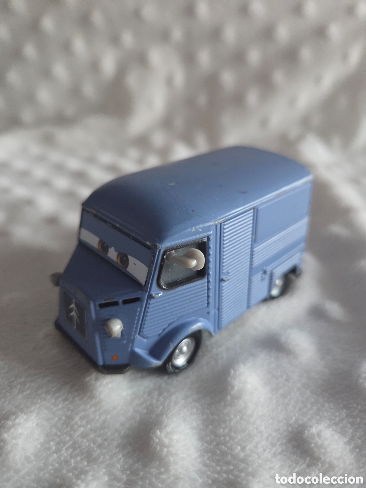 Coches a escala: Coche cars paul oilkley disney pixar
