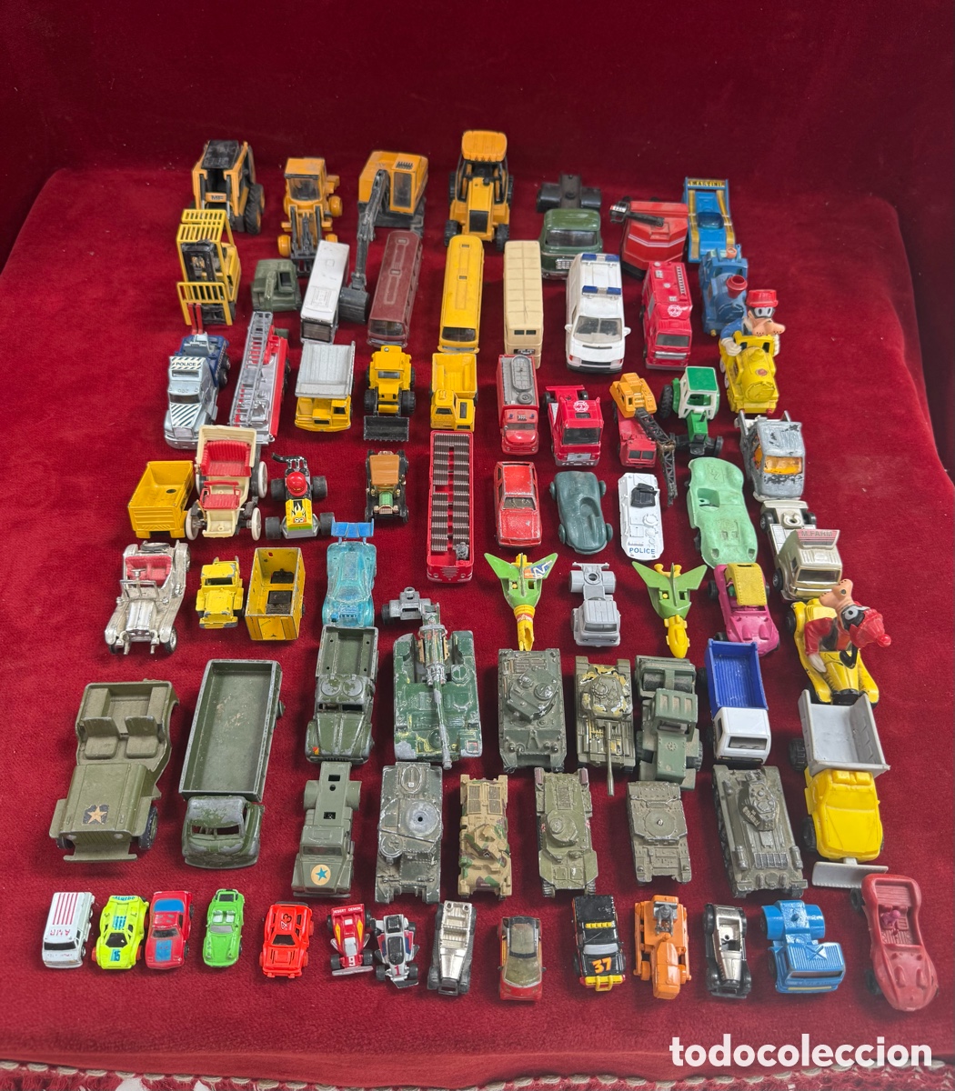 Coches a escala: Gran lote de juguetes antiguos,coches,militares,etc!