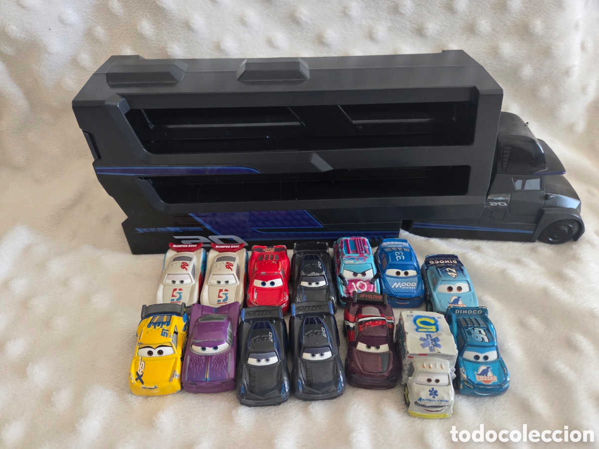Coches a escala: Lote camion jackson storm con 15 mini racers cars disney pixar