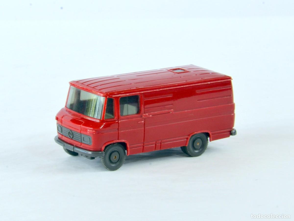 Coches a escala: Wiking Escala 1:87 H0 Antiguo Mercedes Benz L406D Burdeos 1968 - 88 Primera Serie