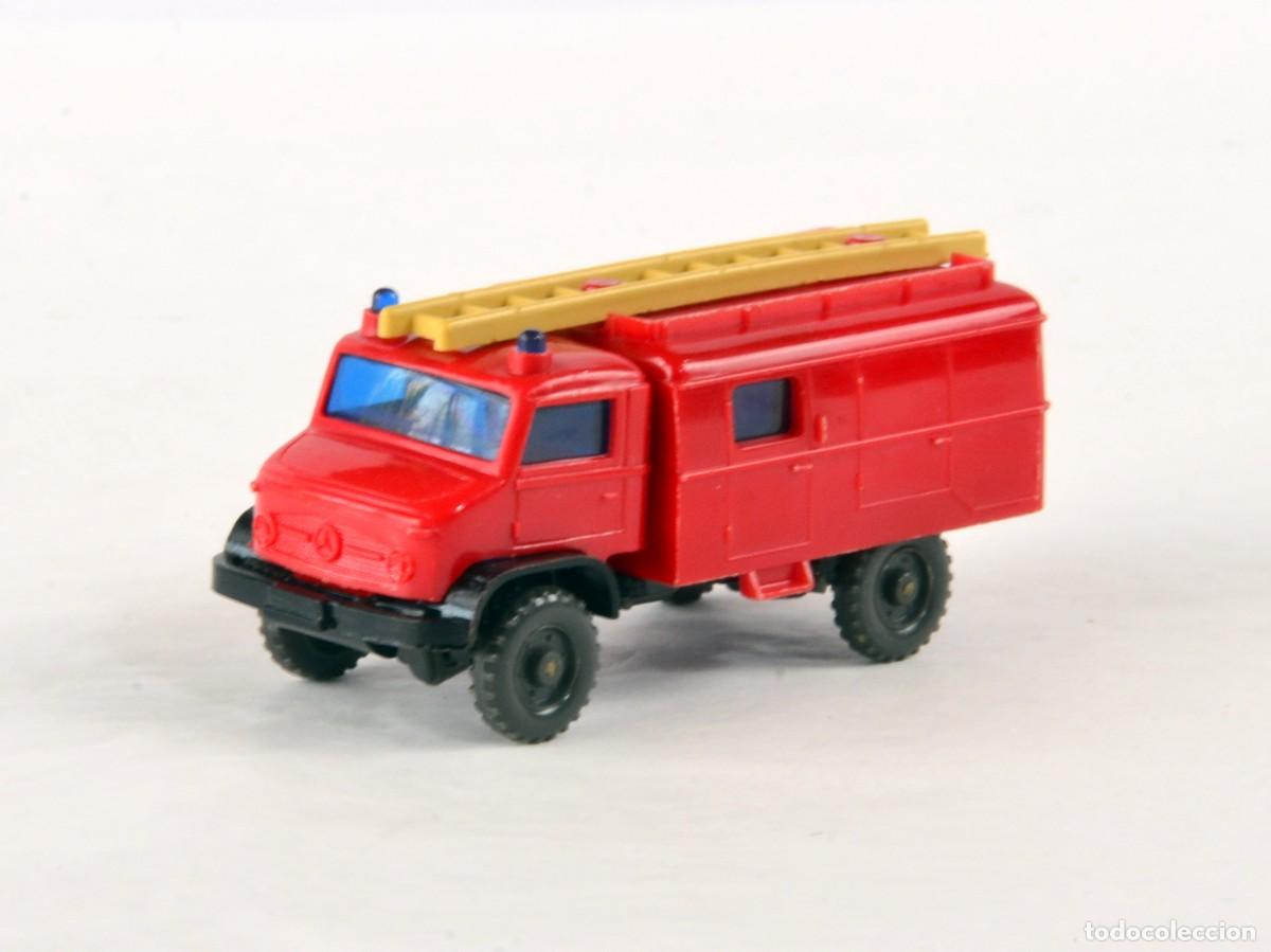 Coches a escala: Wiking Escala 1:87 H0 Antiguo Unimog S404 Bomberos, 1972 - 1975