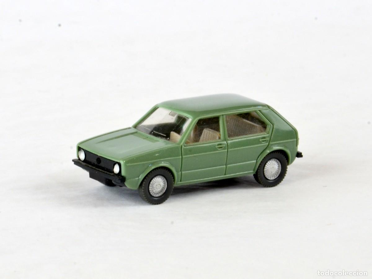 Coches a escala: Wiking Escala 1:87 H0 Antiguo Volkswagen Golf I, 4 Puertas, Verde, 1976 - 84