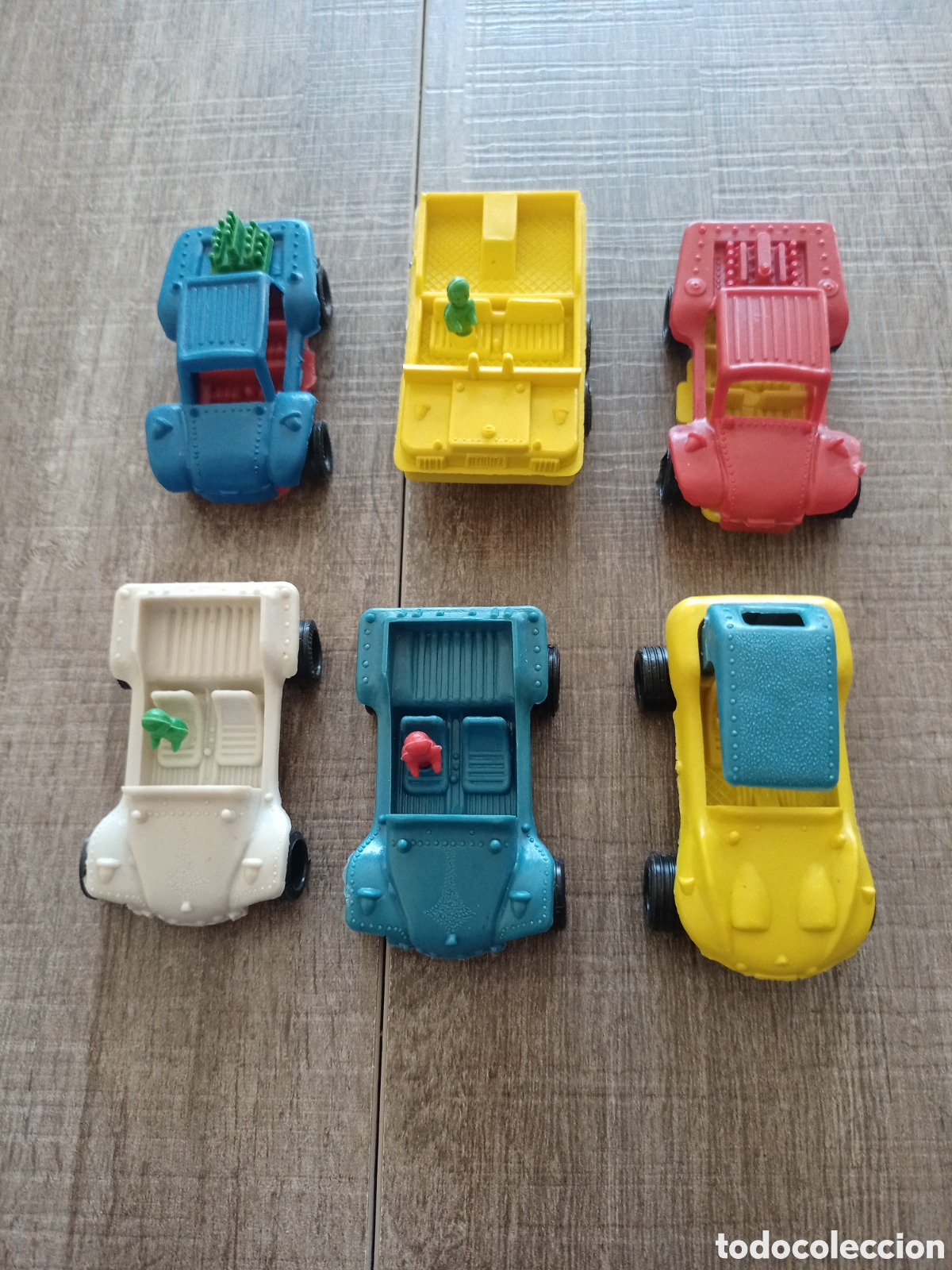 Coches a escala: 6 veh&iacute;culos de pl&aacute;stico tipo vam juguetes de kiosco originales a&ntilde;os 70 80