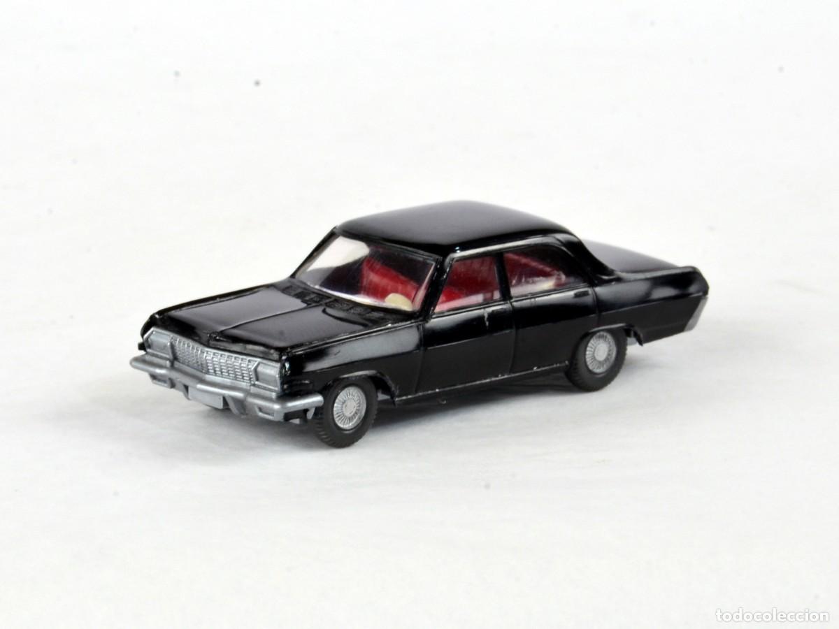 Coches a escala: Wiking Escala 1:87 H0 Antiguo Opel Admiral, 1976 - 1979 Negro