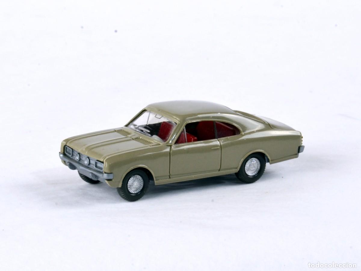 Coches a escala: Wiking Escala 1:87 H0 Antiguo Opel Commodore A Coup&eacute; 1968 - 82