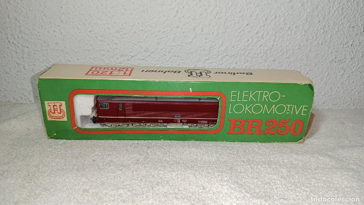 Coches a escala: BERLINER TT BAHNEN : ANTIGUA LOCOMOTORA ELECTRICA TREN BR250 TT 2330 E-LOK ESCALA 1:1200