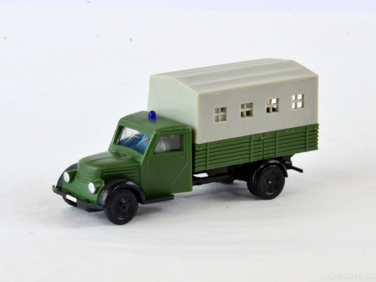 Coches a escala: Beka Escala H0 1:87 RDA Cami&oacute;n Robur Garant 30K