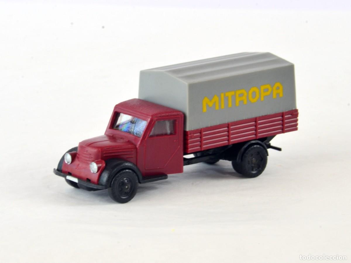 Coches a escala: Beka Escala H0 1:87 RDA Cami&oacute;n Robur Garant 30K Mitropa