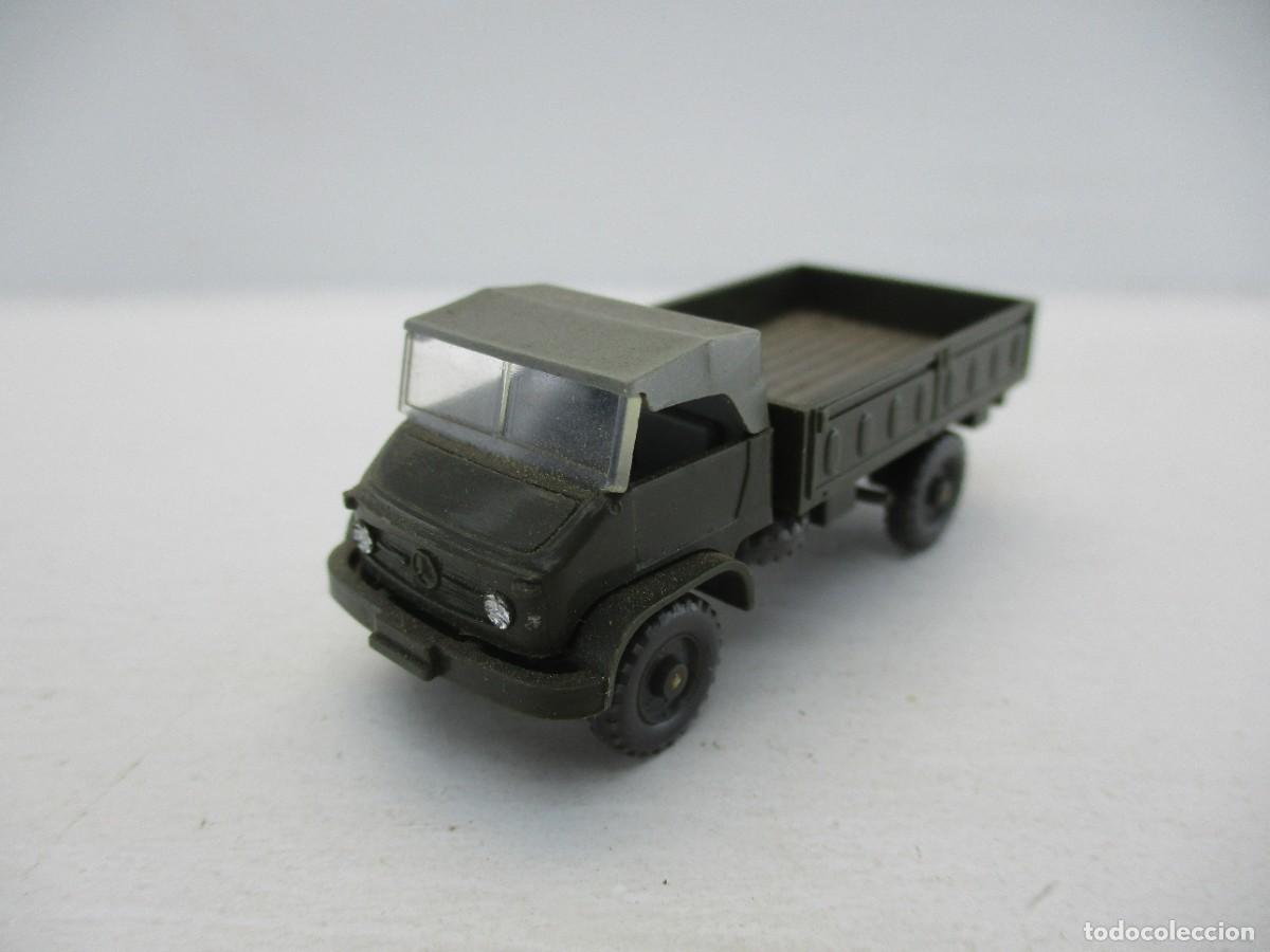 Coches a escala: COCHE ESCALA 1:87 REF B2