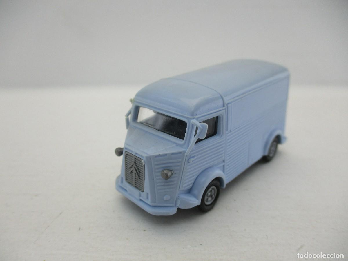 Coches a escala: COCHE ESCALA 1:87 REF B2