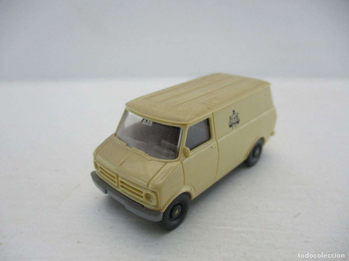 Coches a escala: COCHE ESCALA 1:87 REF B4