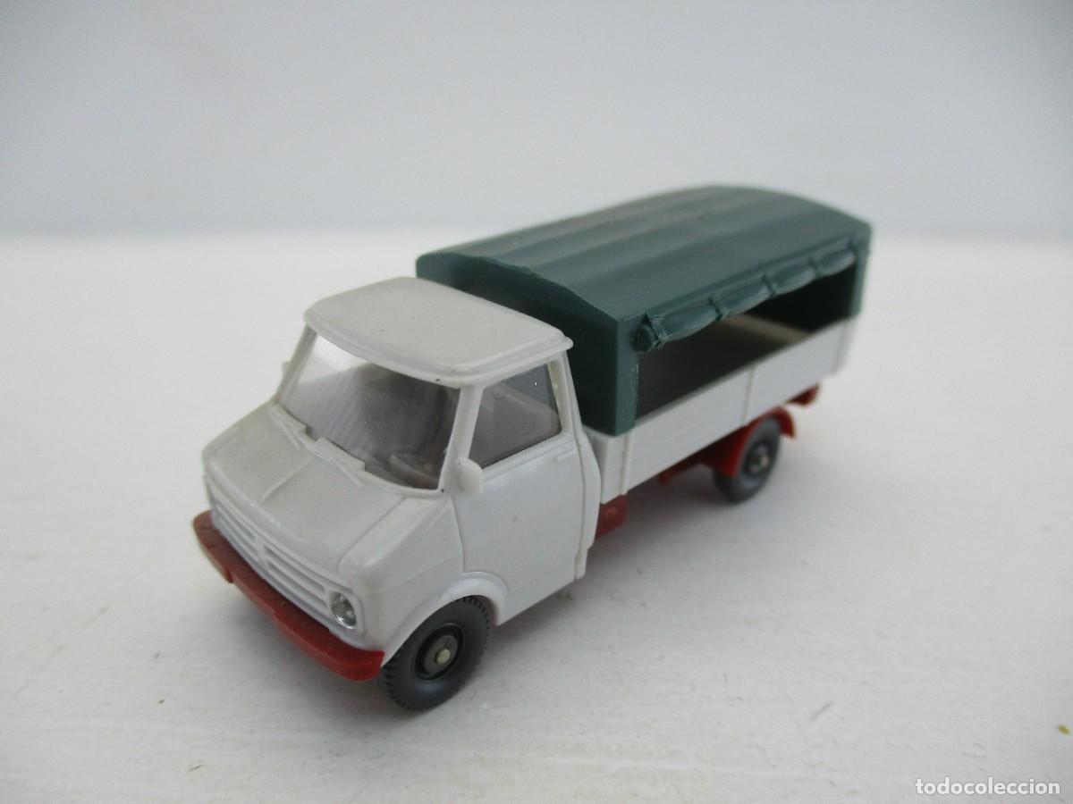 Coches a escala: COCHE ESCALA 1:87 REF B4