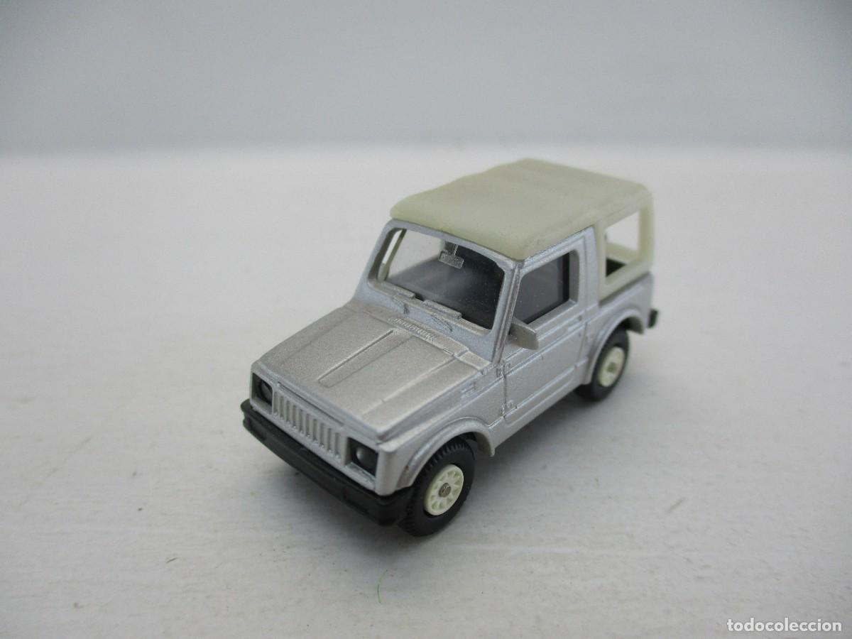 Coches a escala: COCHE ESCALA 1:87 REF B4 - Foto 1