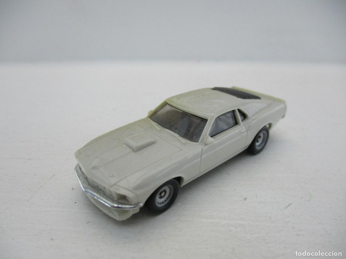 Coches a escala: COCHE ESCALA 1:87 REF B4