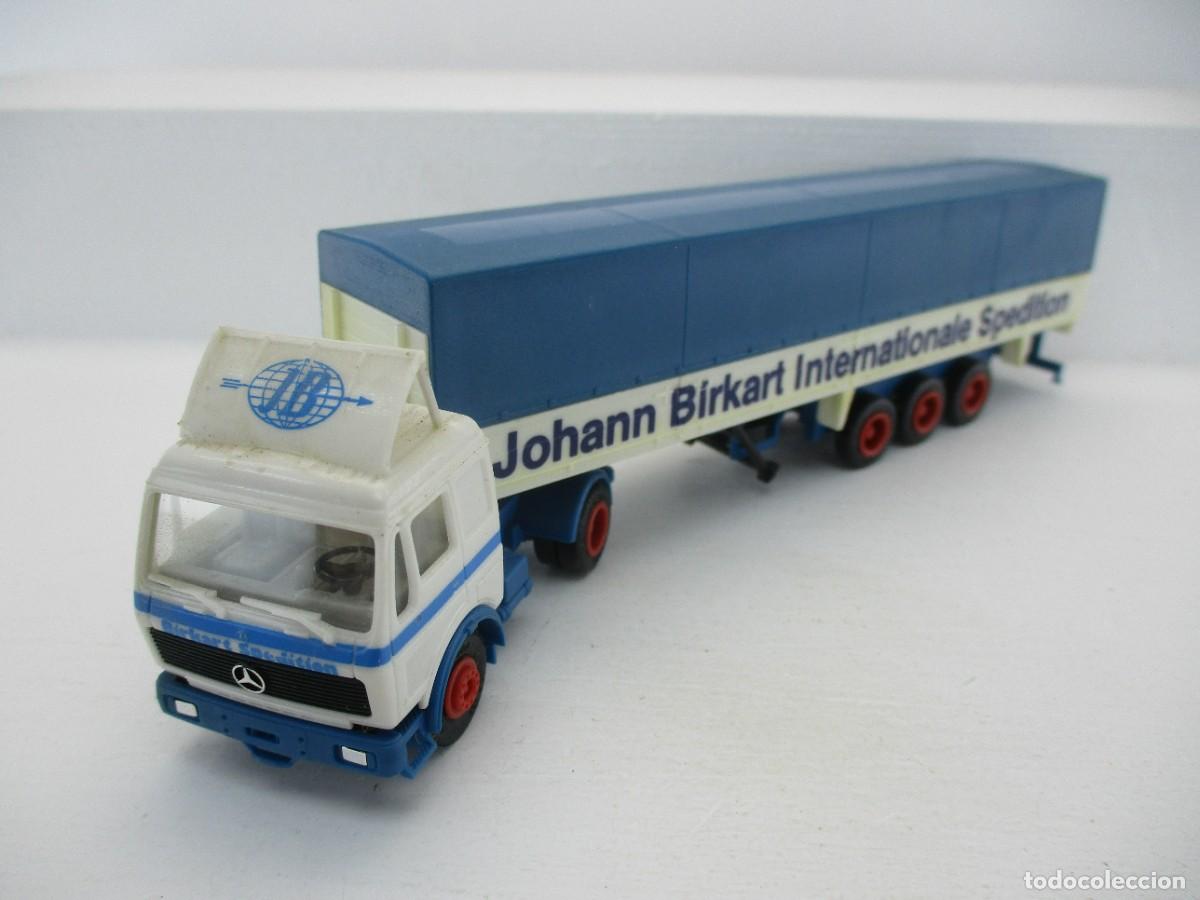 Auto in scala: CAMION HERPA 1:87 REF LA