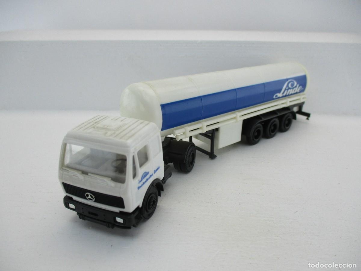 Auto in scala: CAMION HERPA 1:87 REF LD